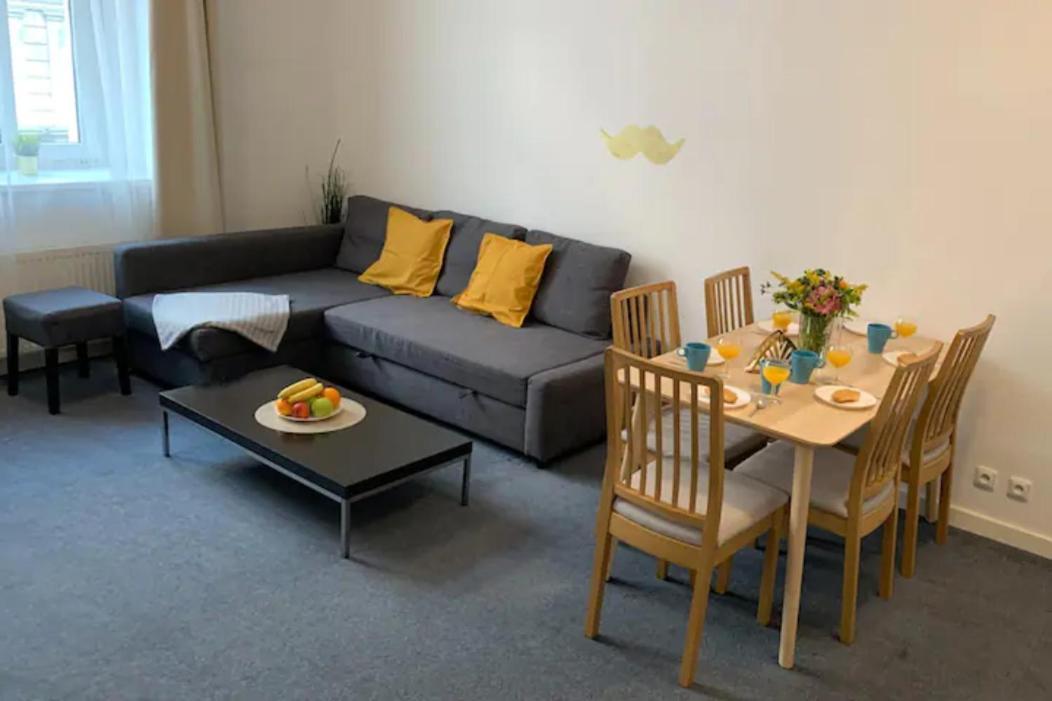 Little Tom Apartments Praag Buitenkant foto