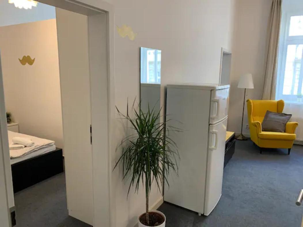Little Tom Apartments Praag Buitenkant foto
