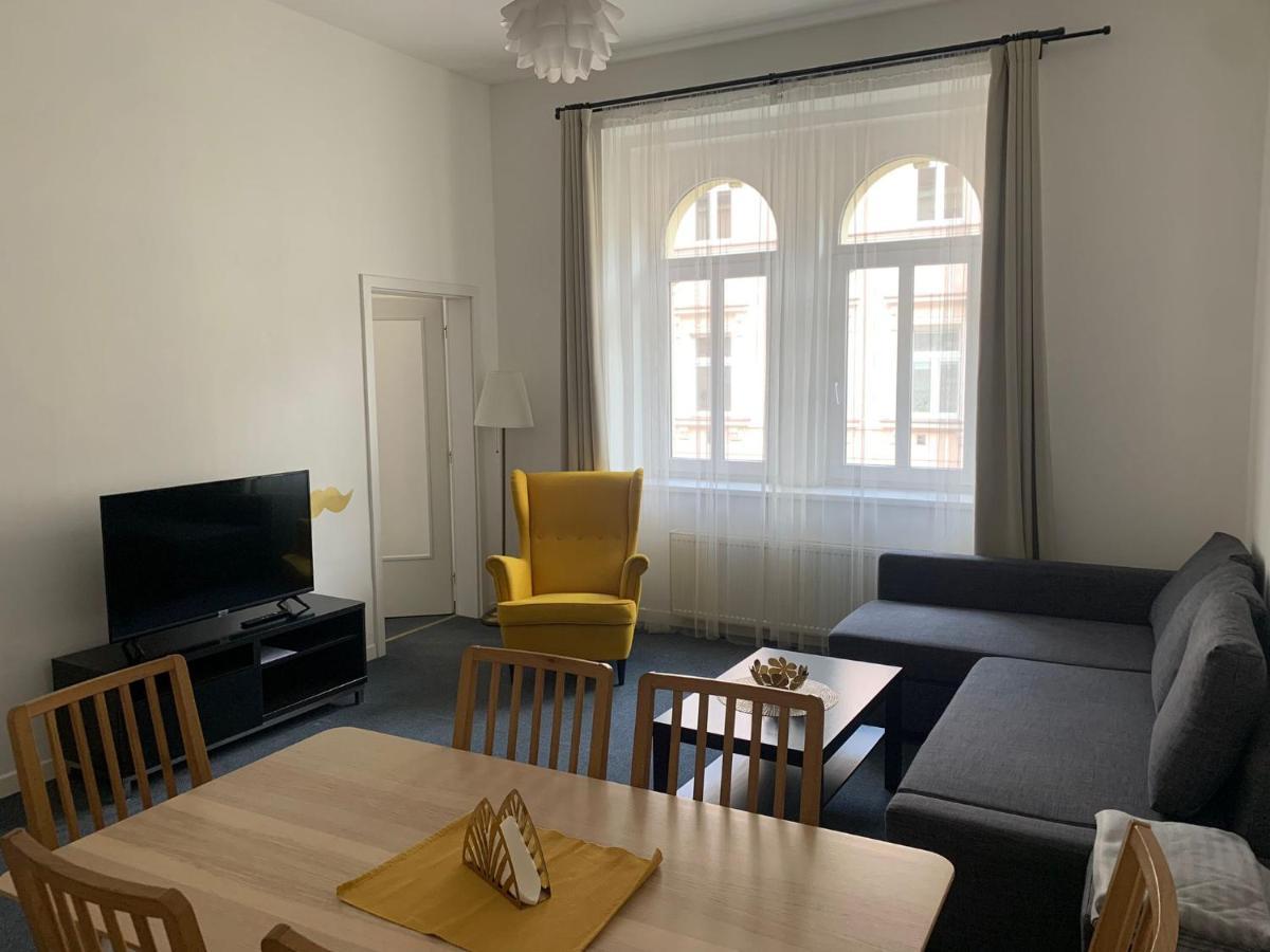 Little Tom Apartments Praag Buitenkant foto