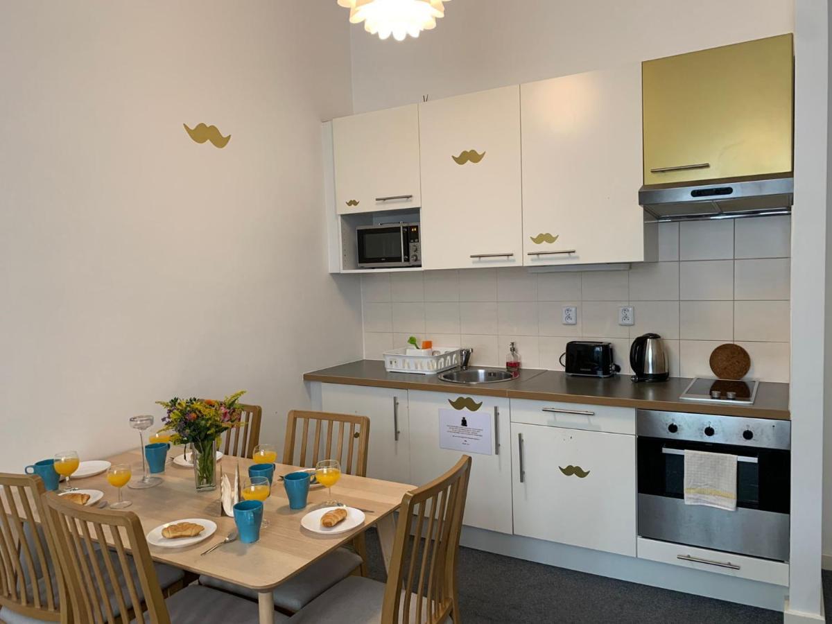 Little Tom Apartments Praag Buitenkant foto