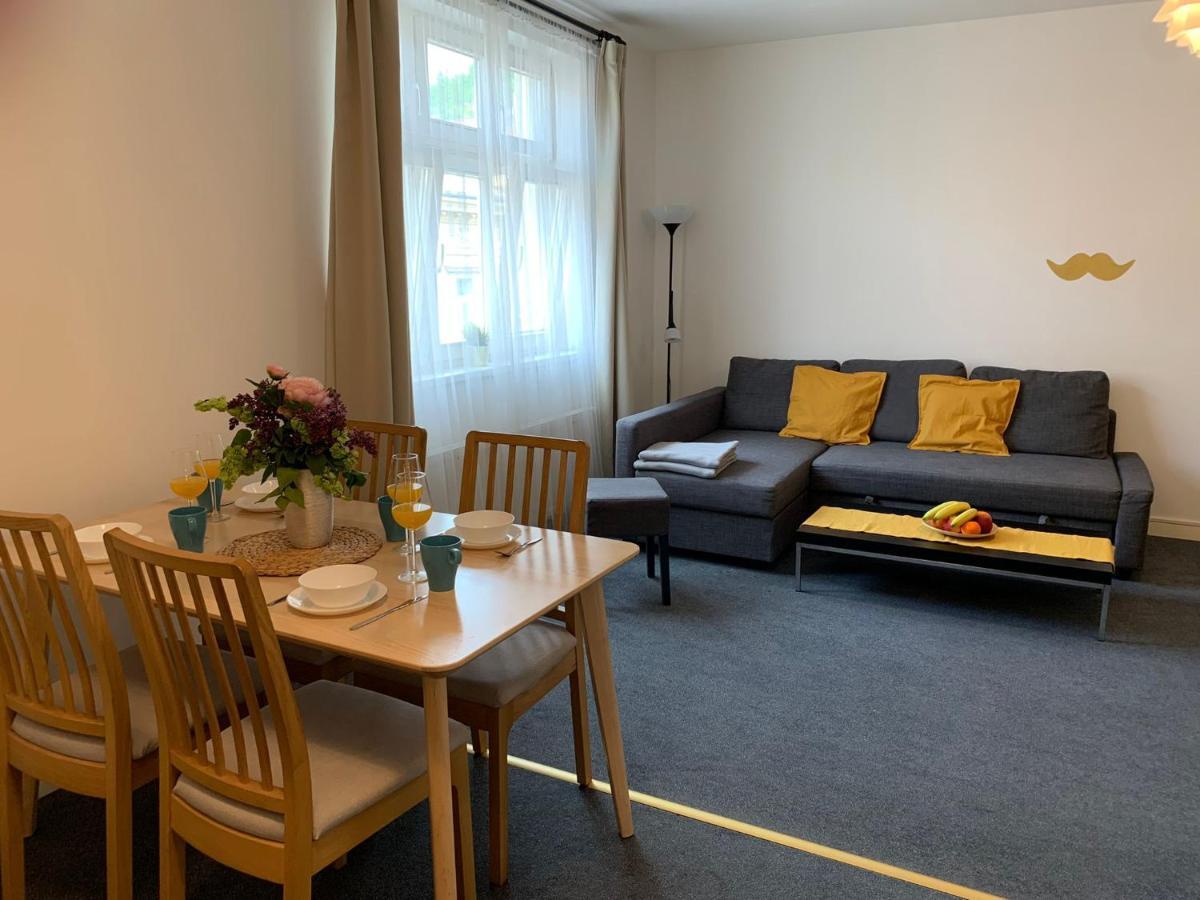 Little Tom Apartments Praag Buitenkant foto