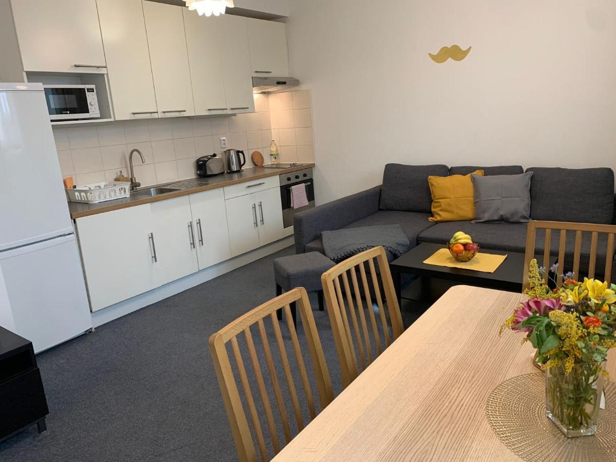 Little Tom Apartments Praag Buitenkant foto