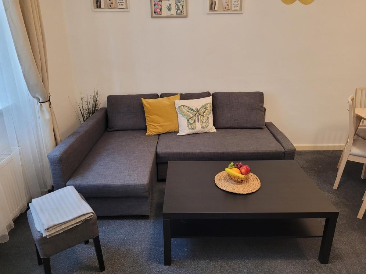 Little Tom Apartments Praag Buitenkant foto